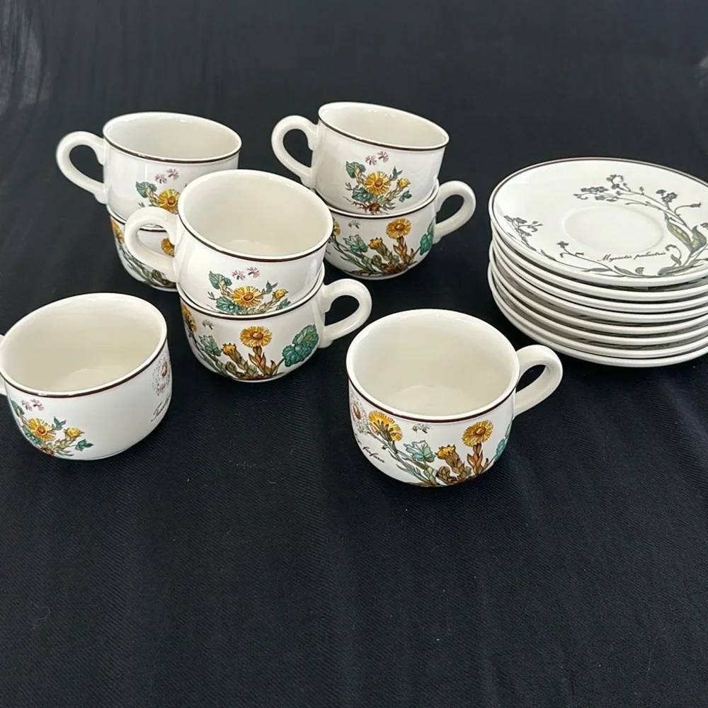 Villeroy & Boch Flat Cup & Saucer Set (8) - Picture 2 of 4